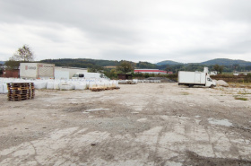 Spevnená plocha, /5000m2/, Žilina - Horný Hričov