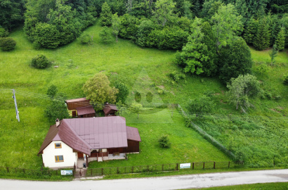 Holiday cottage with garden, /4950m2/, Čadca - Makov